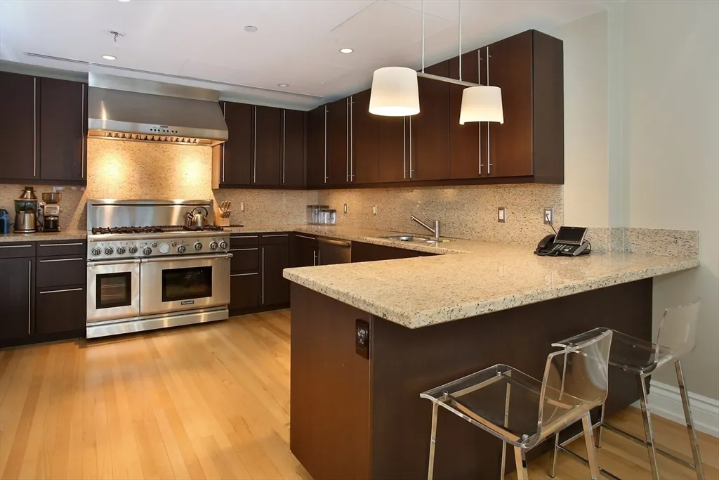 2 bed, 2 bath apartment for rent at 776 Boylston St Unit E11F, Back Bay — photo 3 of 9