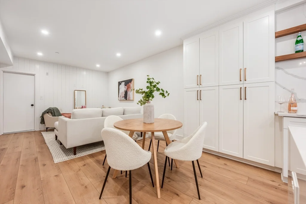 2 bed, 2 bath apartment for rent at 776 E 6th St Unit 1, South Boston — photo 12 of 29