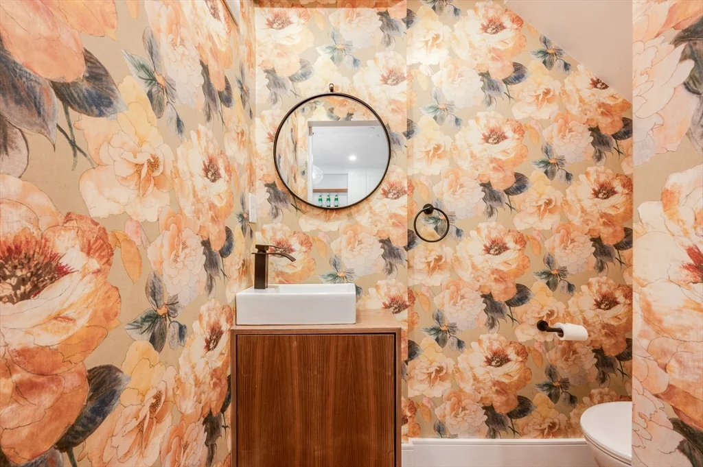 2 bed, 2 bath apartment for rent at 776 E 6th St Unit 1, South Boston — photo 10 of 29