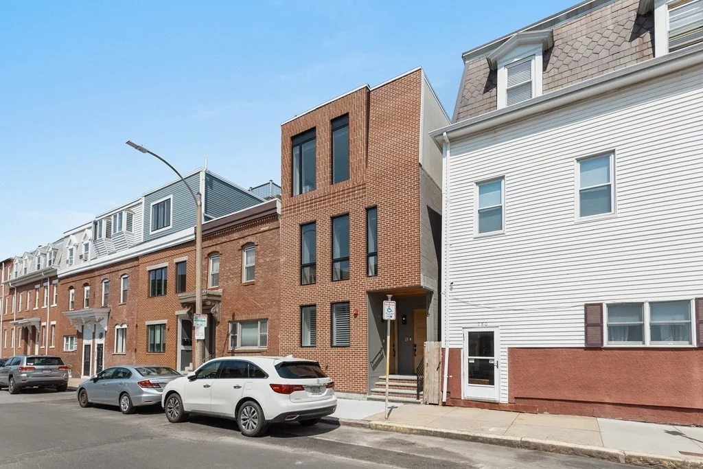 2 bed, 2 bath apartment for rent at 776 E 6th St Unit 2, South Boston — photo 28 of 29