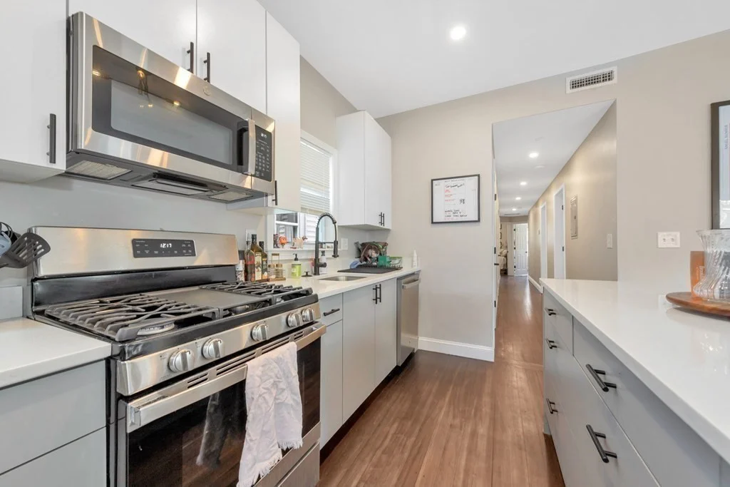 3 bed, 2 bath apartment for rent at 777 Columbia Rd Unit 1, Boston — photo 3 of 41