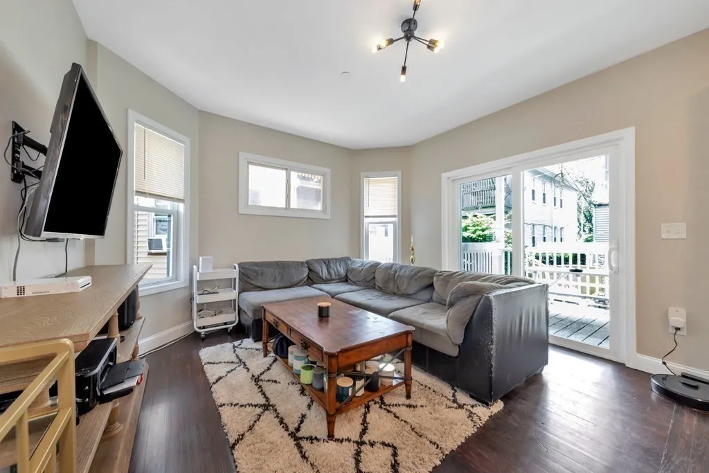4 bed, 2 bath apartment for rent at 777 Columbia Rd Unit 2, Boston — photo 5 of 21