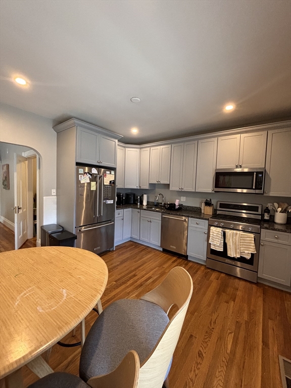 3 bed, 2 bath apartment for rent at 777 E 4th Unit 1, South Boston — photo 3 of 14