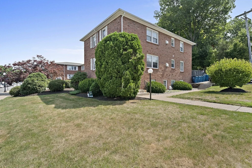 2 bed, 1 bath apartment for rent at 777 Washington St Unit F, Canton — photo 17 of 18