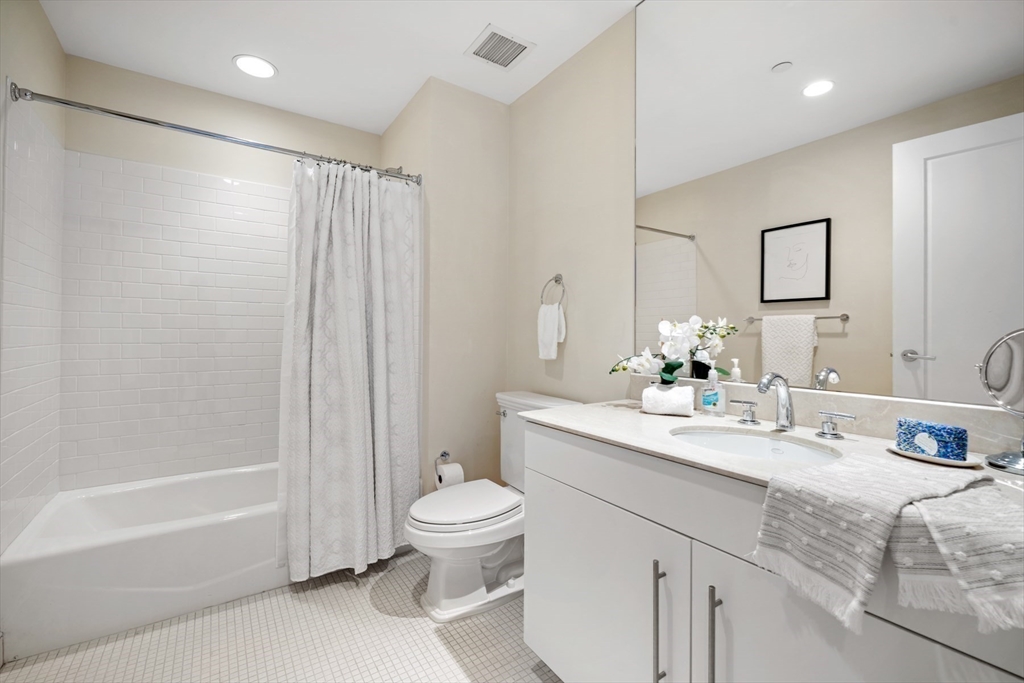 2 bed, 2 bath apartment for rent at 778 Boylston St Unit 7A, Back Bay — photo 11 of 12