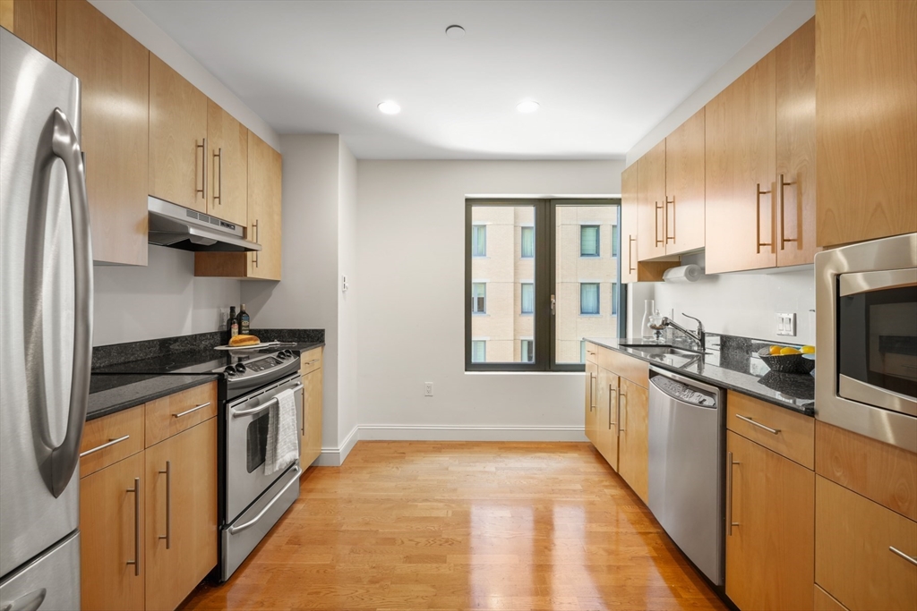 2 bed, 2 bath apartment for rent at 778 Boylston St Unit 7A, Back Bay — photo 4 of 12