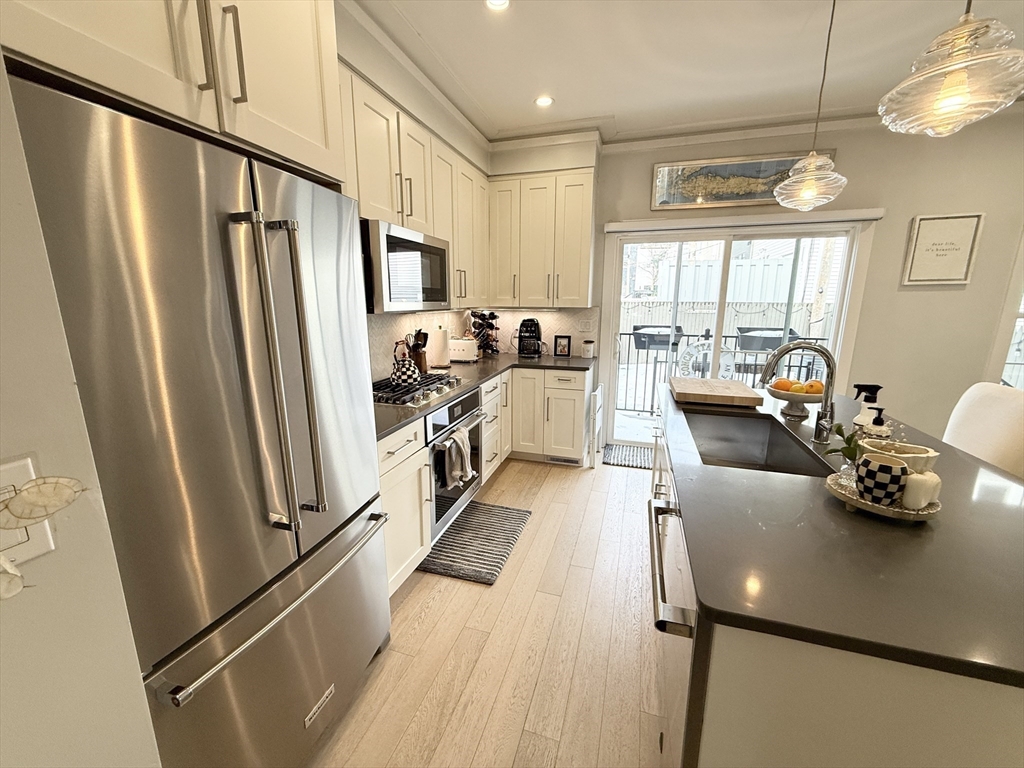 2 bed, 2.5 bath apartment for rent at 778 East 5th St Unit 1, South Boston — photo 10 of 24