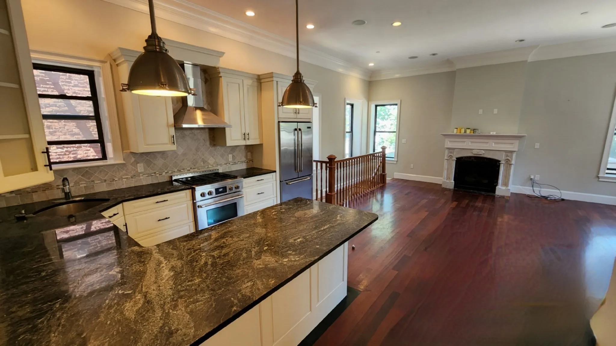 3 bed, 3 bath apartment for rent at 778 East Broadway Unit 2, South Boston — photo 3 of 19