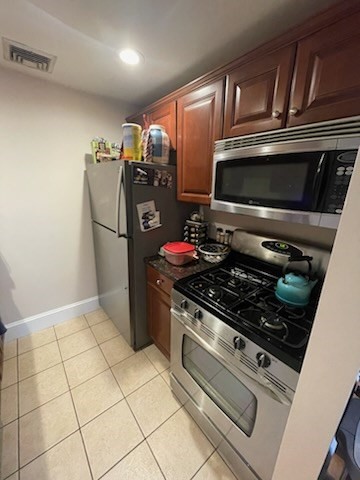 1 bed, 1 bath apartment for rent at 779 E 5th St Unit 2, South Boston — photo 9 of 12