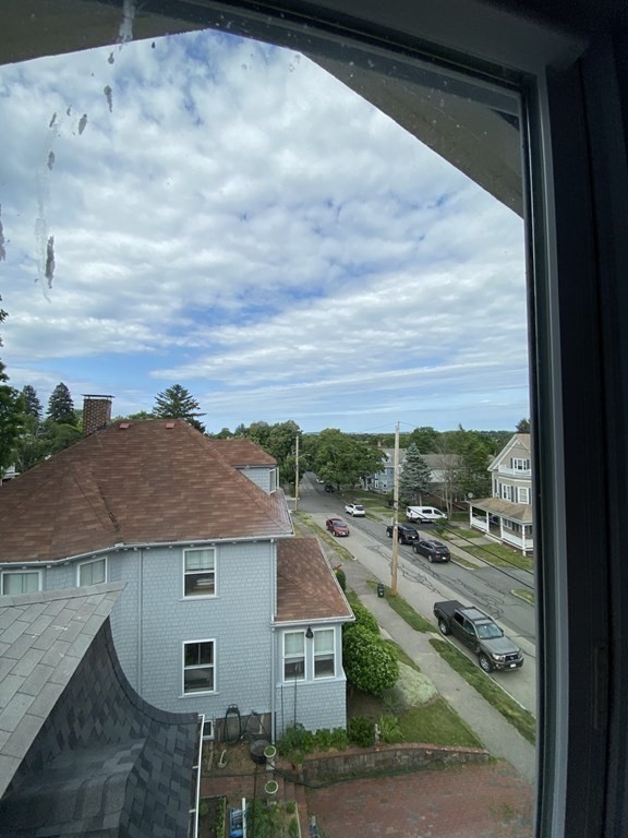 4 bed, 3 bath apartment for rent at 77A South Central Unit 1, Quincy — photo 27 of 29