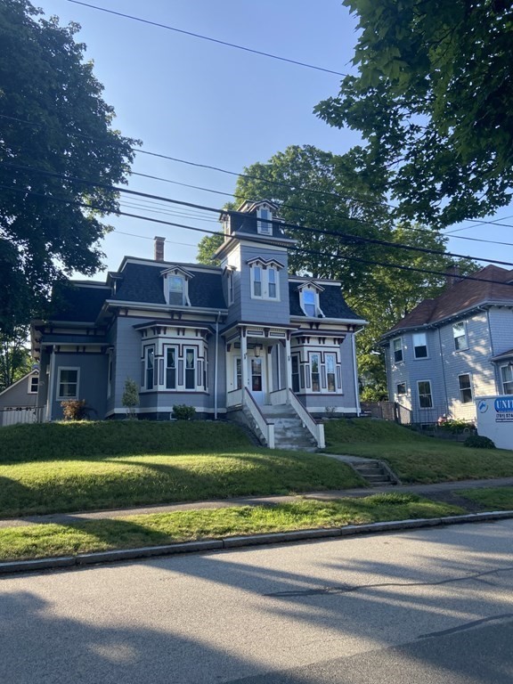 4 bed, 3 bath apartment for rent at 77A South Central Unit 1, Quincy