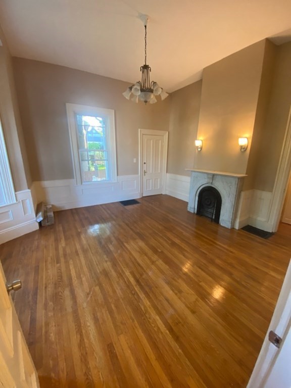 4 bed, 3 bath apartment for rent at 77A South Central Unit 1, Quincy — photo 3 of 29