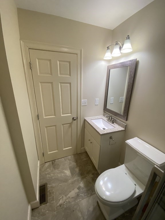 4 bed, 3 bath apartment for rent at 77A South Central Unit 1, Quincy — photo 18 of 29