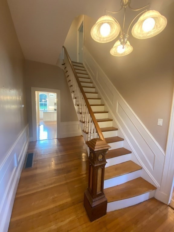 4 bed, 3 bath apartment for rent at 77A South Central Unit 1, Quincy — photo 5 of 29