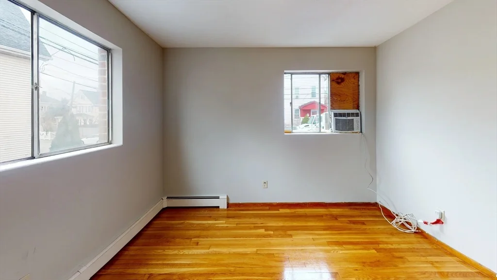 2 bed, 1 bath apartment for rent at 78-80 Harvard St Unit 3, Waltham — photo 3 of 6