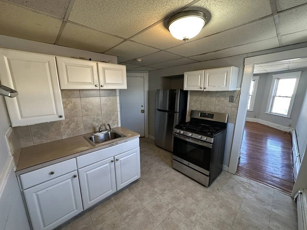 1 bed, 1 bath apartment for rent at 78 Park Ave Unit 5, Revere — photo 9 of 12