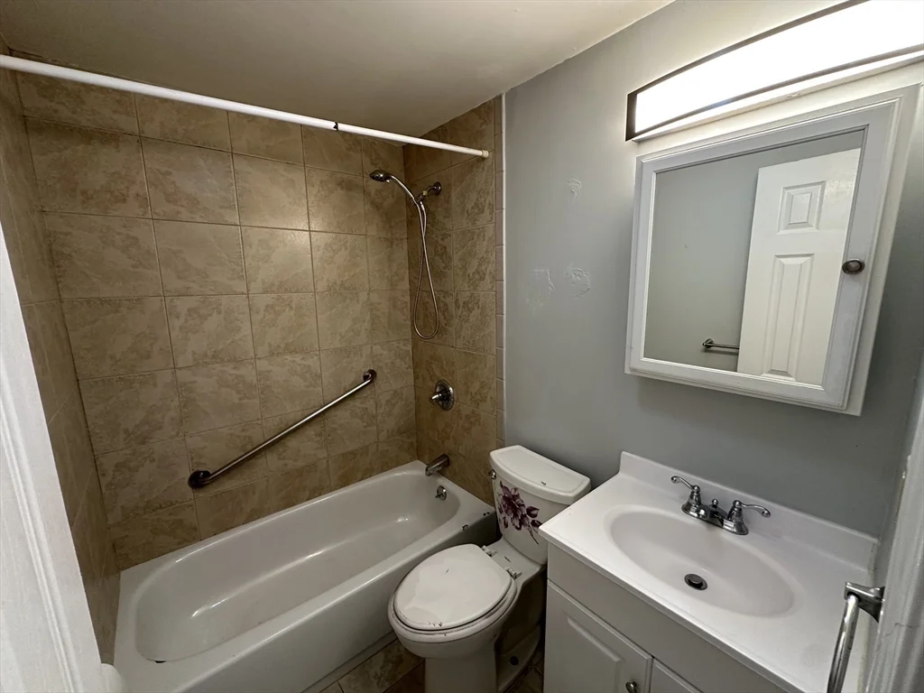 1 bed, 1 bath apartment for rent at 78 Park Ave Unit 5, Revere — photo 11 of 12
