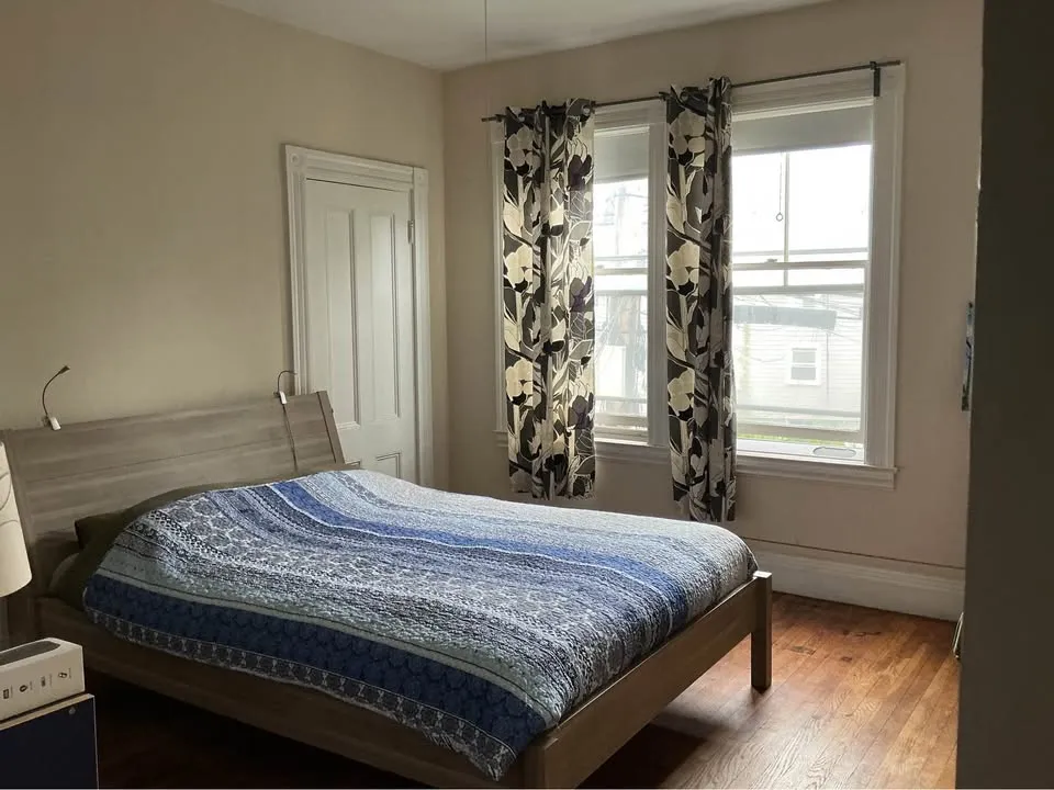 3 bed, 1 bath apartment for rent at 78 Aldie St Unit 2, Allston — photo 8 of 10