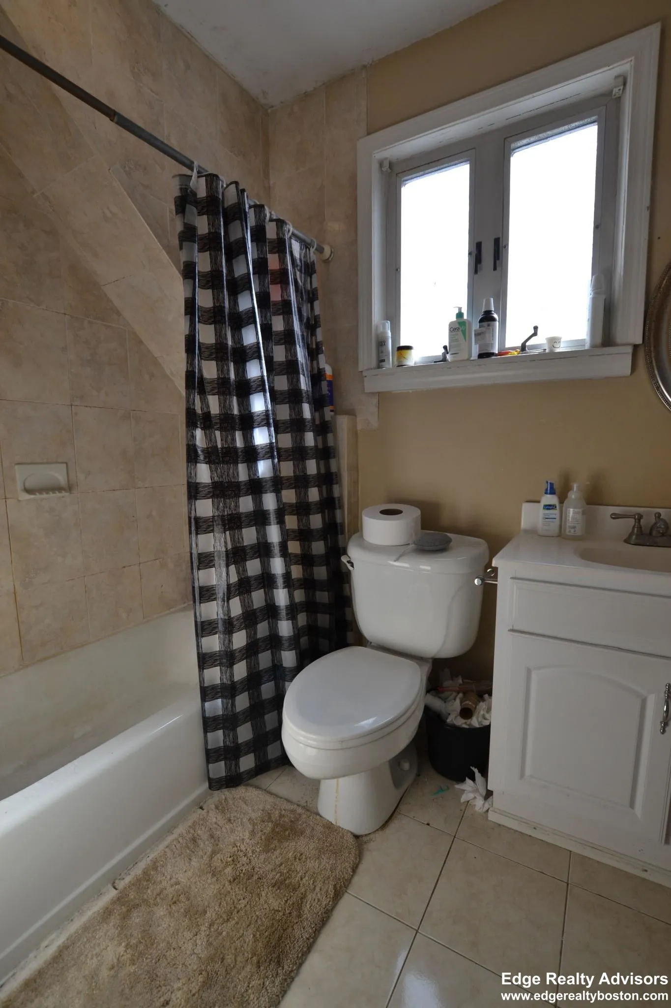 6 bed, 3 bath apartment for rent at 78 Arlington St Unit 1, Brighton — photo 12 of 16