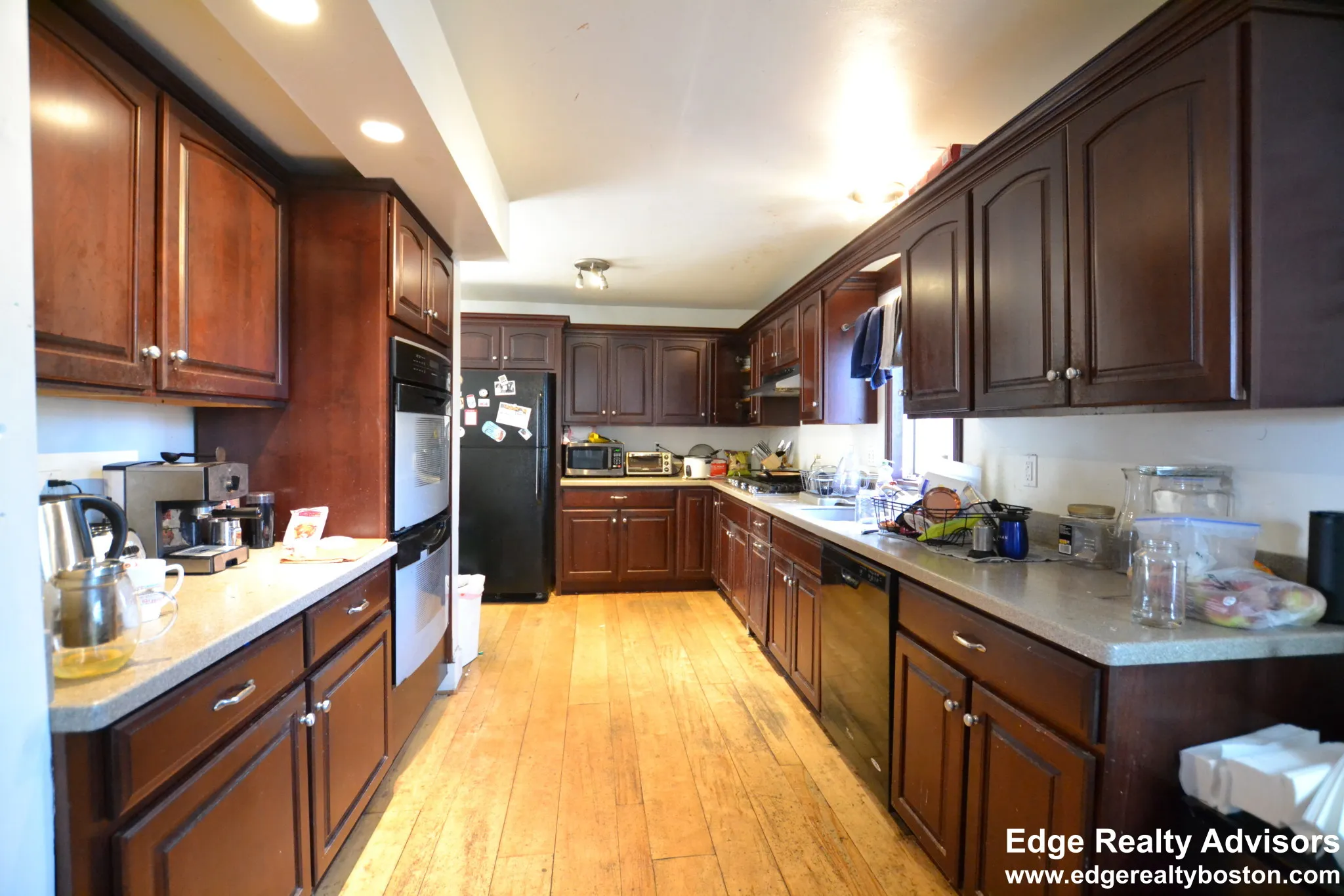 6 bed, 3 bath apartment for rent at 78 Arlington St Unit 1, Brighton — photo 1 of 16