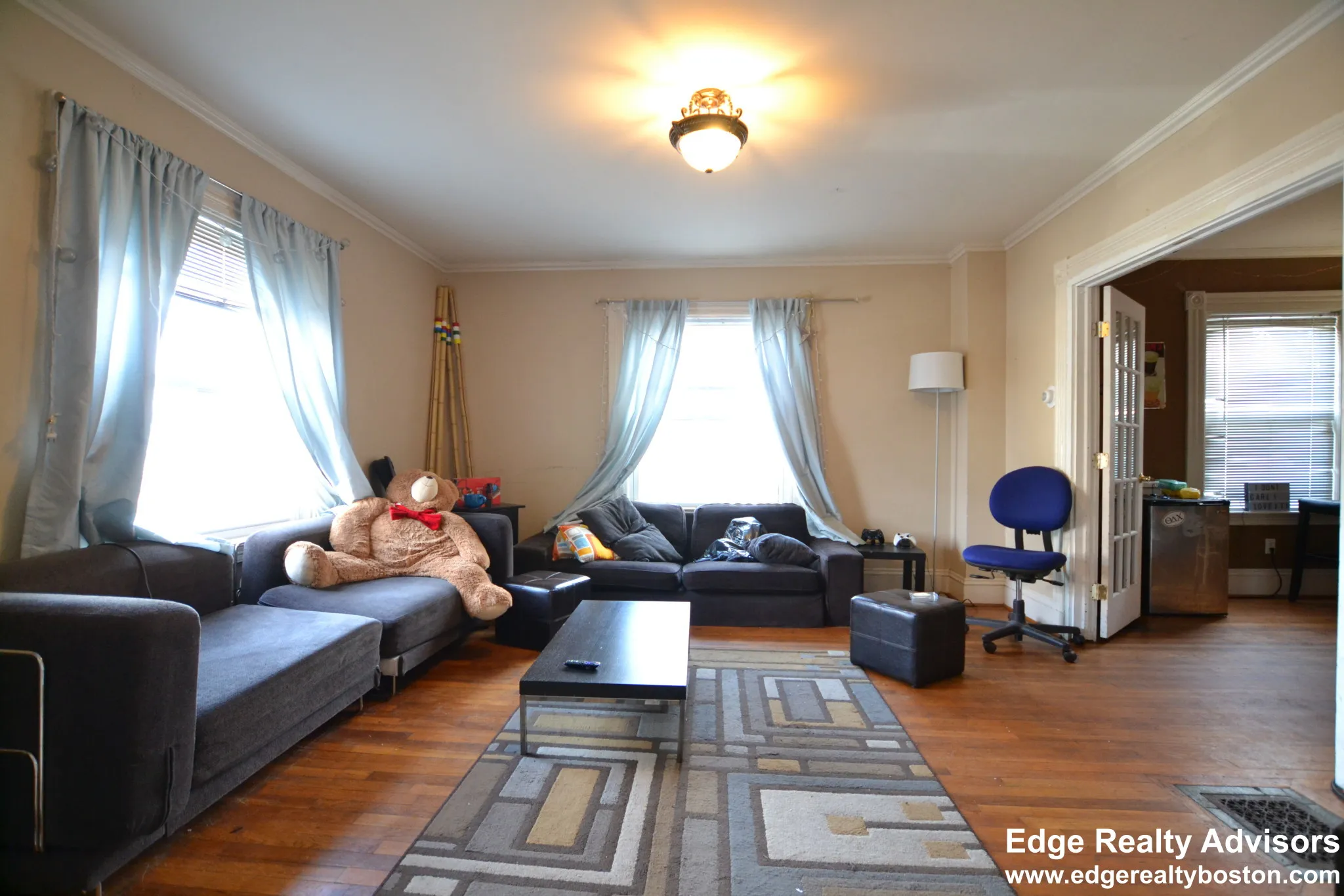 6 bed, 3 bath apartment for rent at 78 Arlington St Unit 1, Brighton — photo 3 of 16