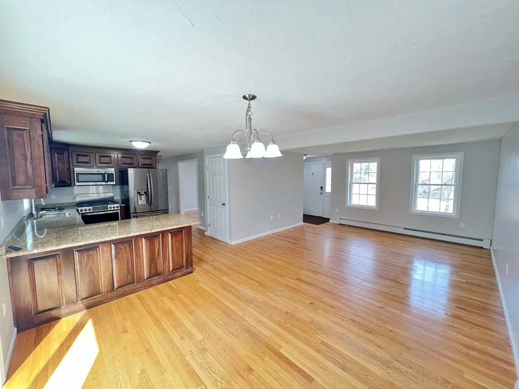 3 bed, 2 bath apartment for rent at 78 Bayberry Hill Rd, Townsend — photo 5 of 26