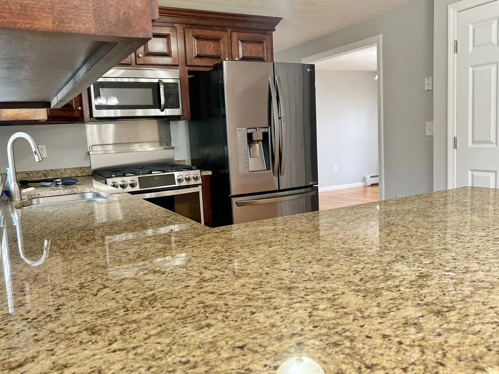 3 bed, 2 bath apartment for rent at 78 Bayberry Hill Rd, Townsend — photo 4 of 26