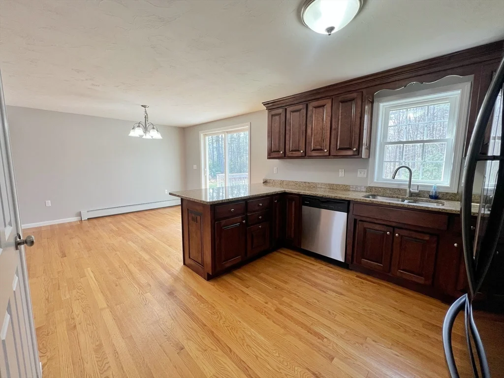 3 bed, 2 bath apartment for rent at 78 Bayberry Hill Rd, Townsend — photo 6 of 26