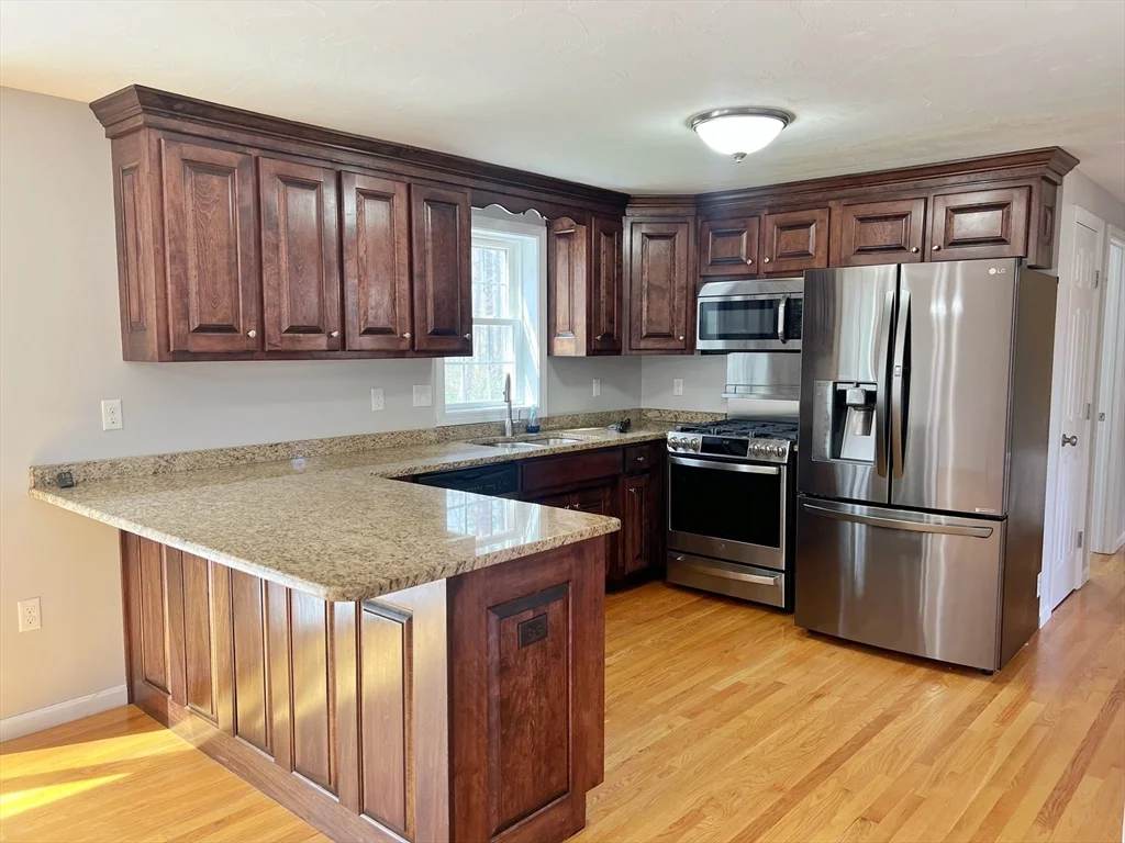 3 bed, 2 bath apartment for rent at 78 Bayberry Hill Rd, Townsend — photo 2 of 26