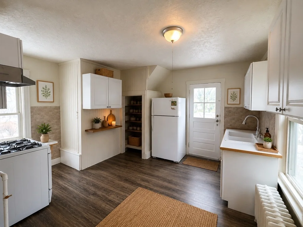 2 bed, 1 bath apartment for rent at 78 Birch St Unit 2, Worcester — photo 2 of 6