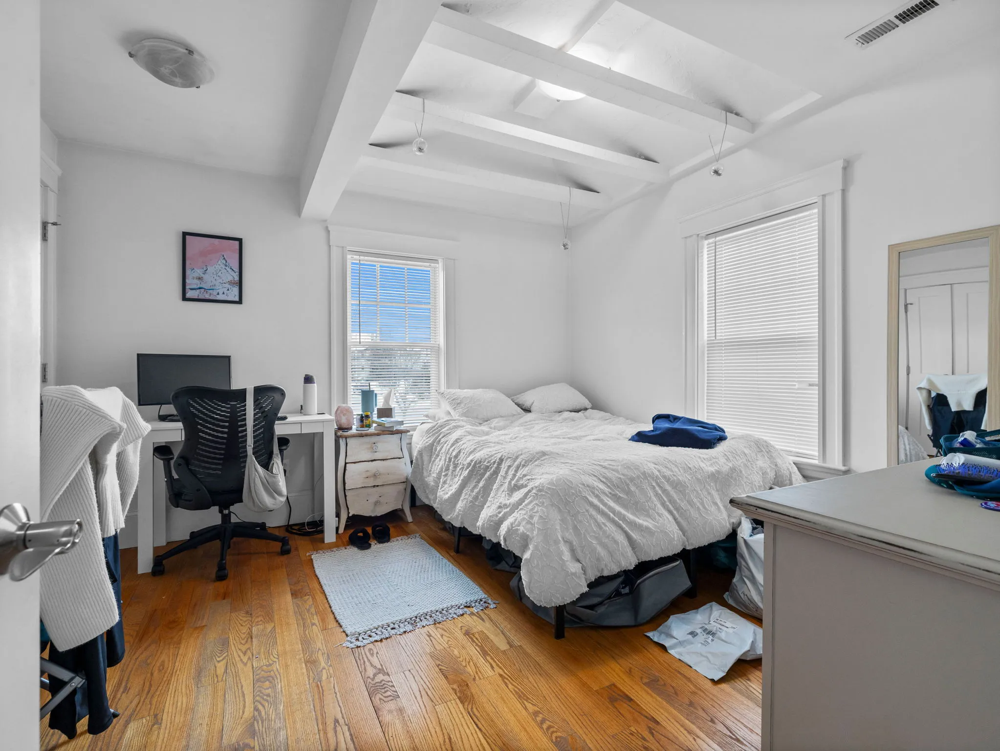 4 bed, 2 bath apartment for rent at 78 Bowdoin St Unit 2, South Medford — photo 5 of 18