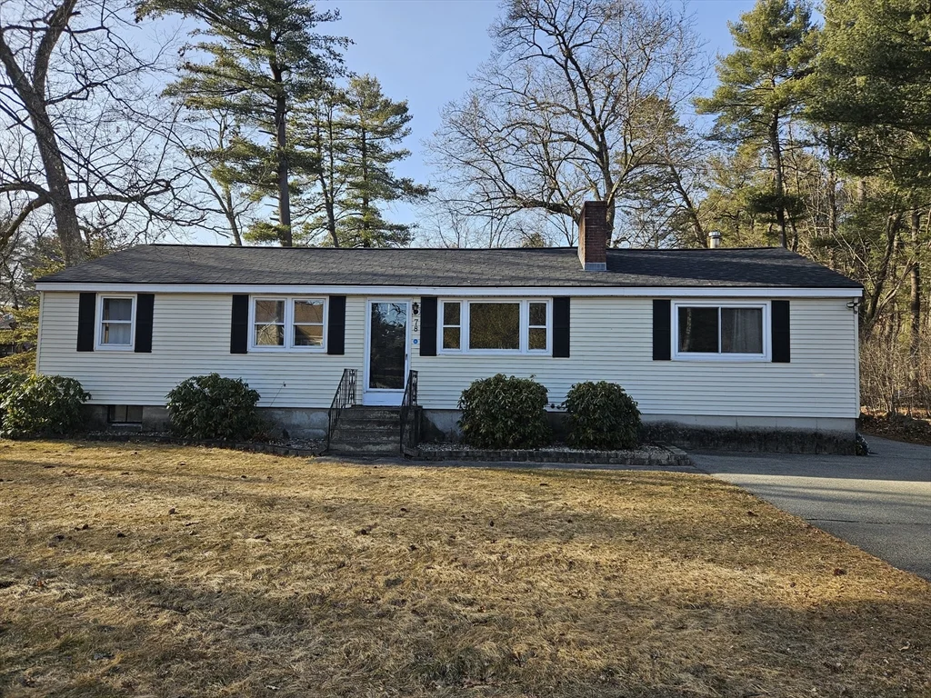 3 bed, 1 bath apartment for rent at 78 Cook St Unit 0, Billerica — photo 1 of 13
