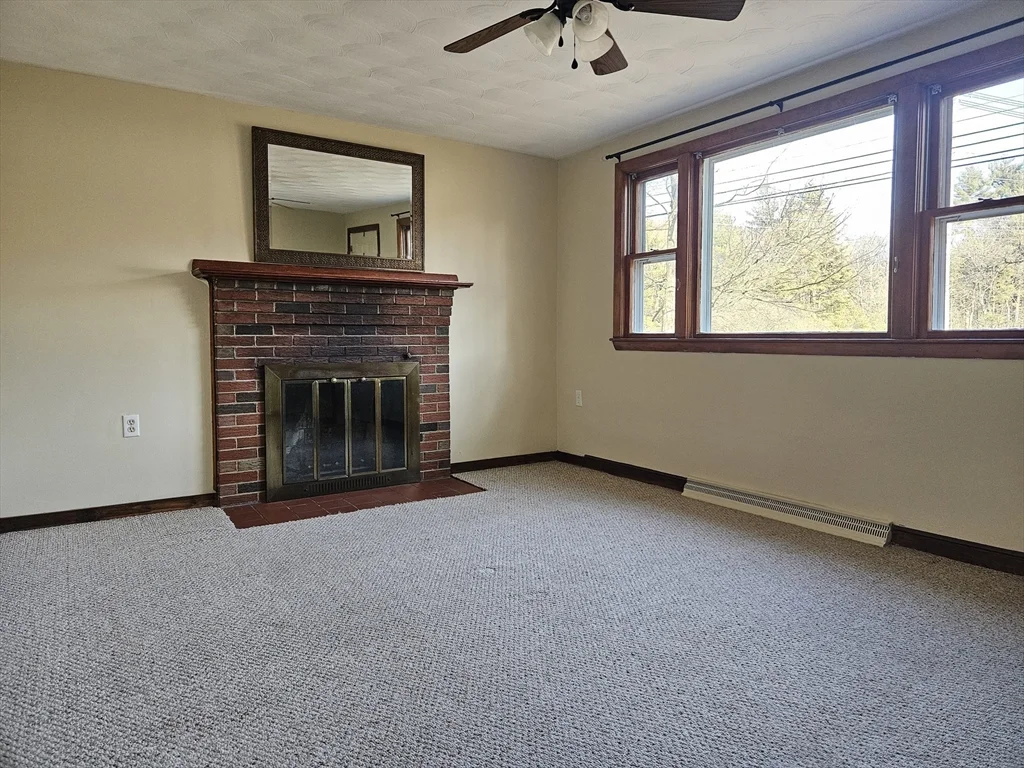3 bed, 1 bath apartment for rent at 78 Cook St Unit 0, Billerica — photo 6 of 13