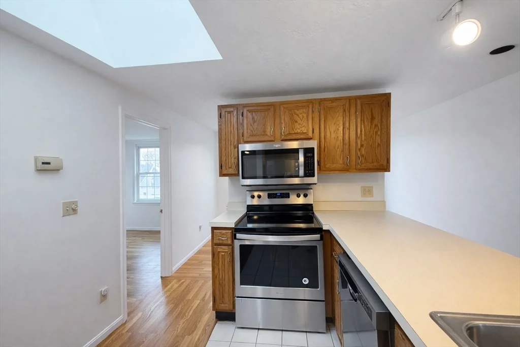2 bed, 1 bath apartment for rent at 78 Dalby St Unit 3, Nonantum — photo 5 of 29