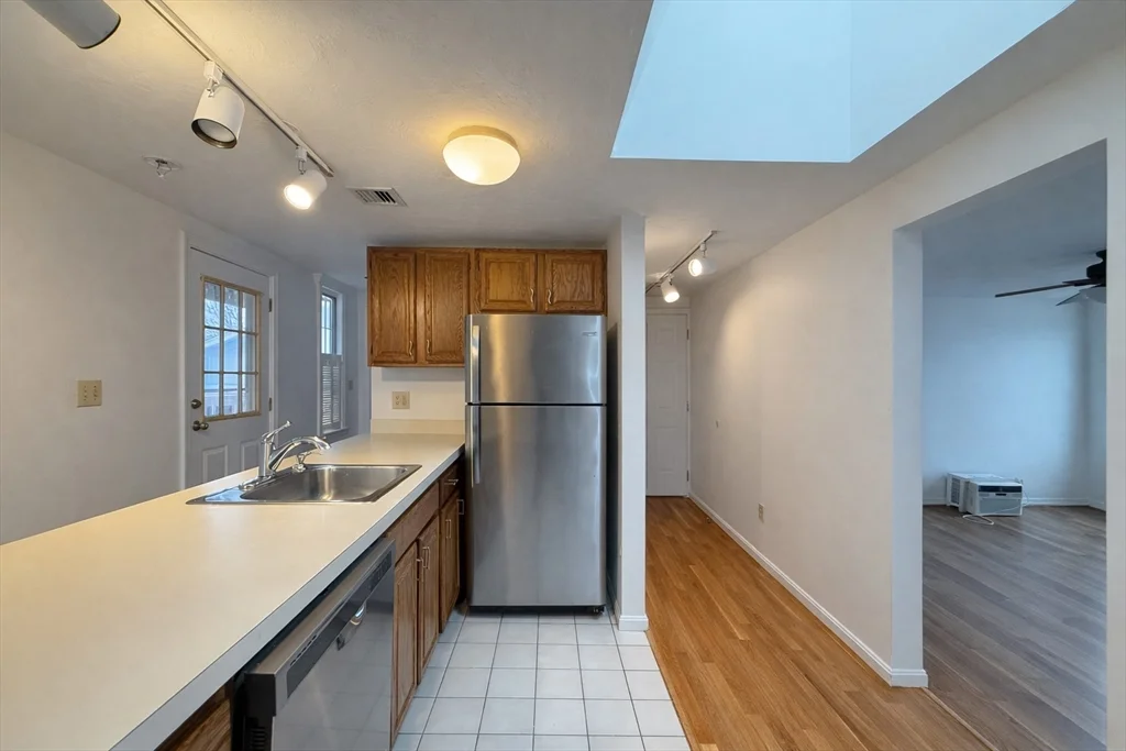2 bed, 1 bath apartment for rent at 78 Dalby St Unit 3, Nonantum — photo 8 of 29