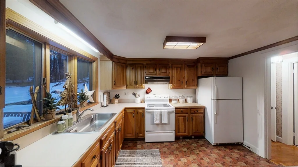 3 bed, 2 bath apartment for rent at 78 Draper, Wayland — photo 5 of 14