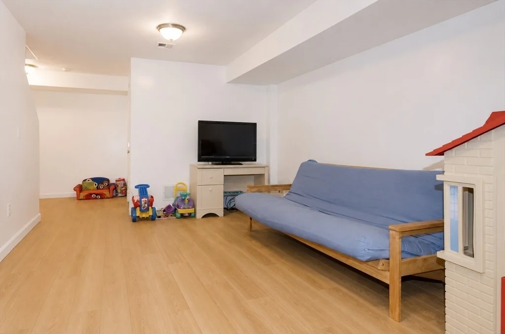 3 bed, 2 bath apartment for rent at 78 Durnell Ave Unit n/a, Roslindale — photo 10 of 12