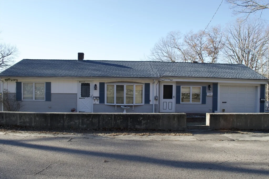 1 bed, 1 bath apartment for rent at 78 Edgewater Dr Unit 3, Blackstone — photo 6 of 7
