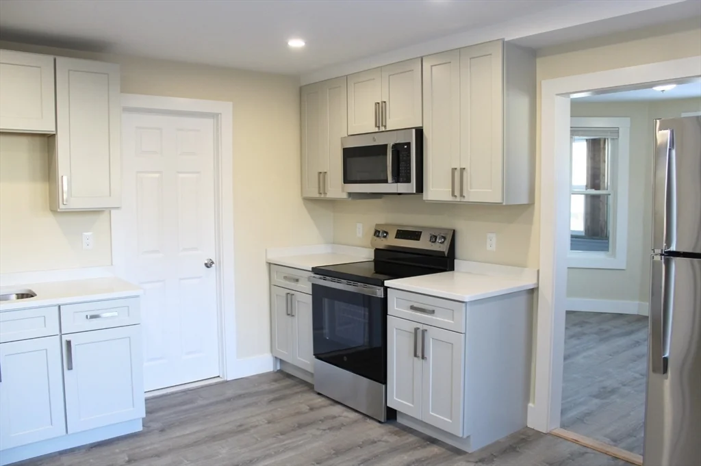 2 bed, 1 bath apartment for rent at 78 Endicott St Unit 1L, Peabody