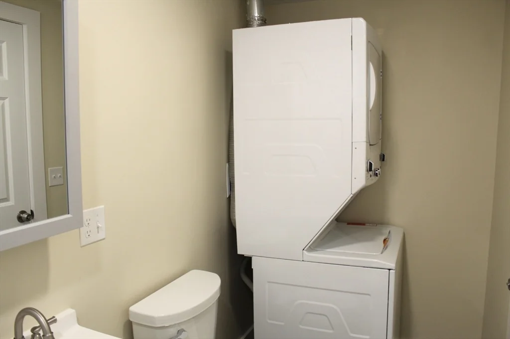 2 bed, 1 bath apartment for rent at 78 Endicott St Unit 1L, Peabody — photo 13 of 15