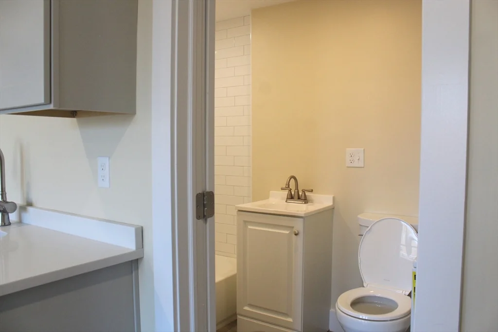 2 bed, 1 bath apartment for rent at 78 Endicott St Unit 2L, Peabody — photo 12 of 16