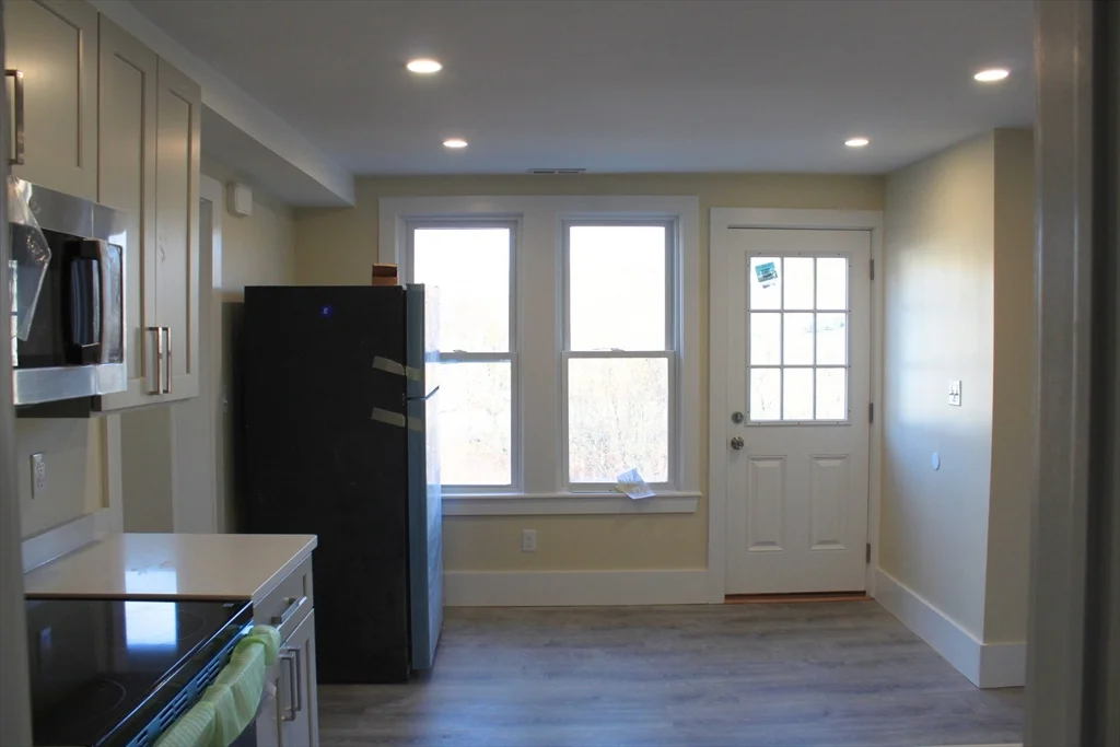 2 bed, 1 bath apartment for rent at 78 Endicott St Unit 2L, Peabody — photo 4 of 16