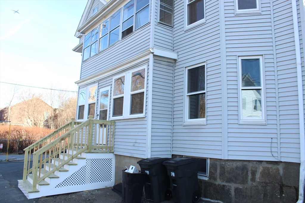 2 bed, 1 bath apartment for rent at 78 Endicott St Unit 2L, Peabody — photo 2 of 16
