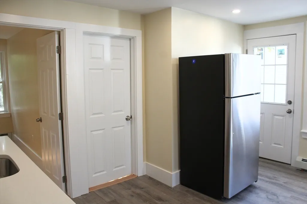2 bed, 1 bath apartment for rent at 78 Endicott Unit 2R, Peabody — photo 4 of 14