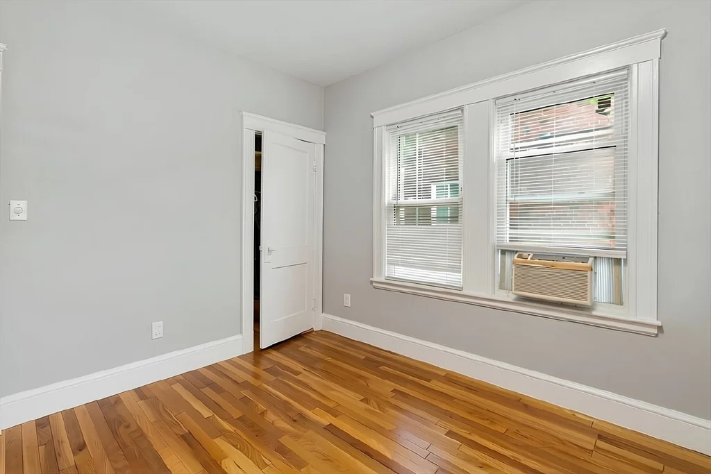 3 bed, 1 bath apartment for rent at 78 Euston Rd Unit 1, Brighton — photo 11 of 26