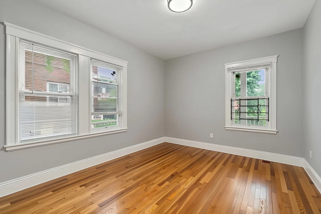 3 bed, 1 bath apartment for rent at 78 Euston Rd Unit 1, Brighton — photo 9 of 26