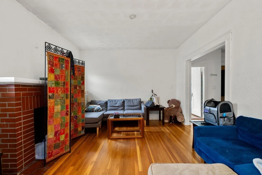 3 bed, 1 bath apartment for rent at 78 Euston Rd Unit 1, Brighton — photo 17 of 26