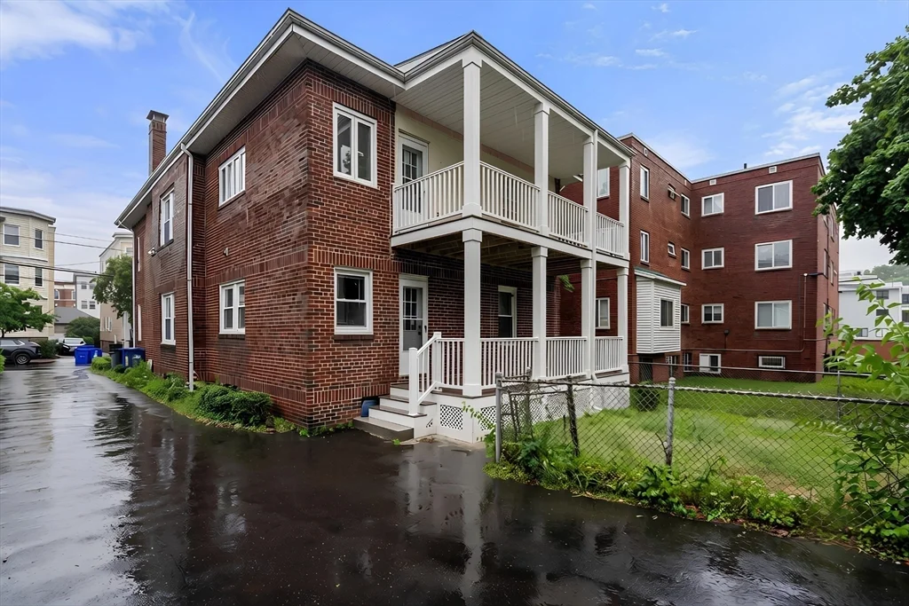 3 bed, 1 bath apartment for rent at 78 Euston Rd Unit 1, Brighton — photo 22 of 26