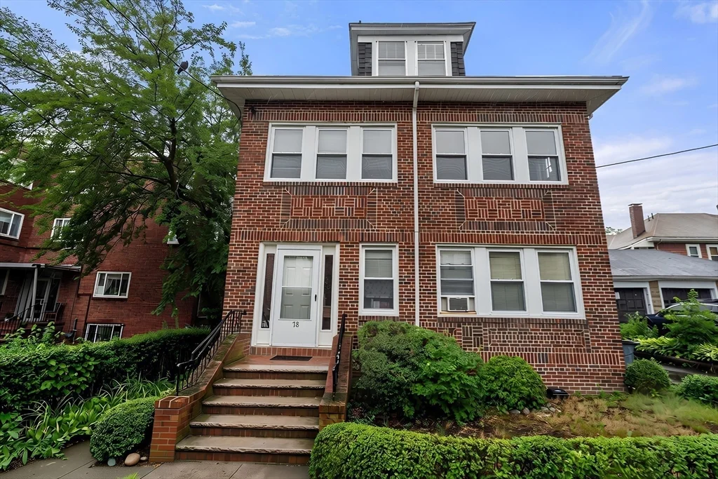 3 bed, 1 bath apartment for rent at 78 Euston Rd Unit 1, Brighton — photo 24 of 26