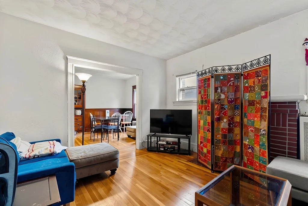 3 bed, 1 bath apartment for rent at 78 Euston Rd Unit 1, Brighton — photo 19 of 26